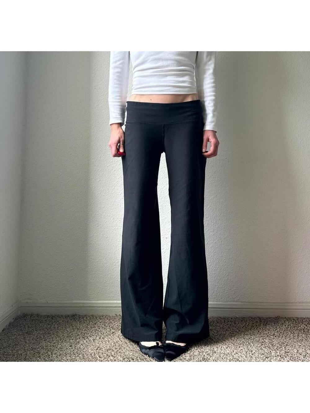 Vintage y2k Nike low rise wide leg flare black athletic wear yoga pants